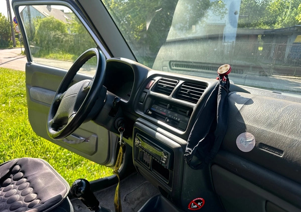 Suzuki Jimny cena 16605 przebieg: 205331, rok produkcji 2005 z Rzgów małe 154